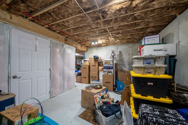 19 Pumpkin Patch Way, Londonderry, NH 03053