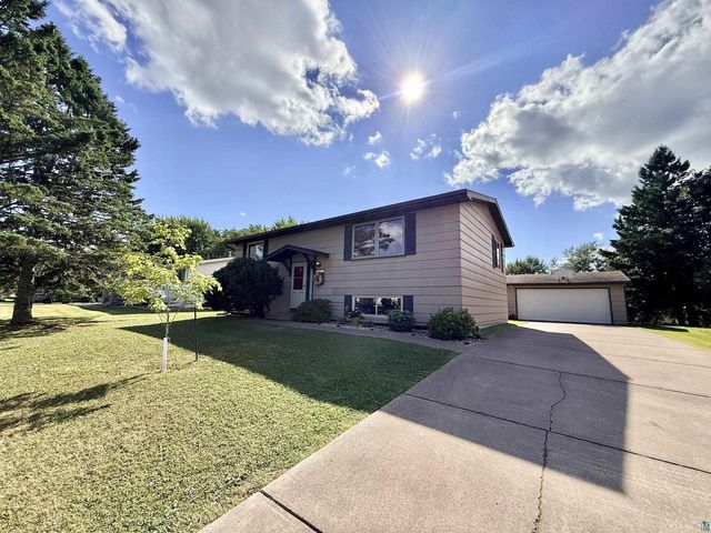 3103 Hughitt Ave, Superior, WI 54880