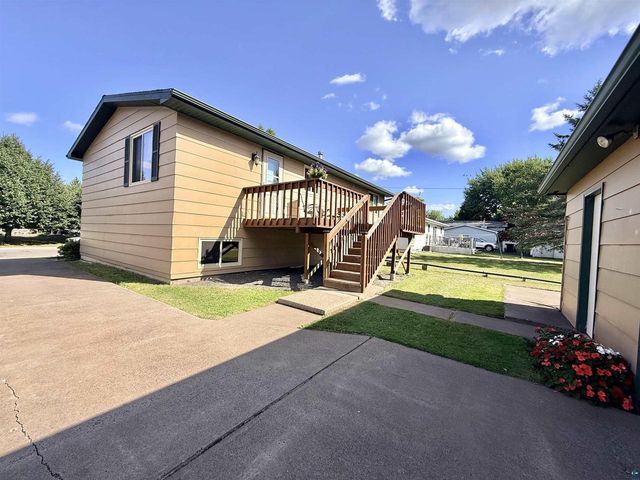 3103 Hughitt Ave, Superior, WI 54880