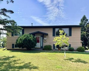 3103 Hughitt Ave, Superior, WI 54880
