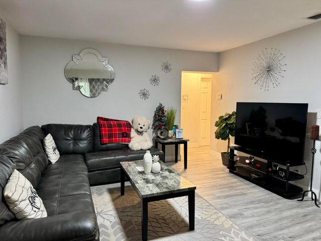 3020 NW 17th Street, Fort Lauderdale, FL 33311