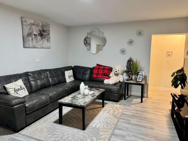 3020 NW 17th Street, Fort Lauderdale, FL 33311