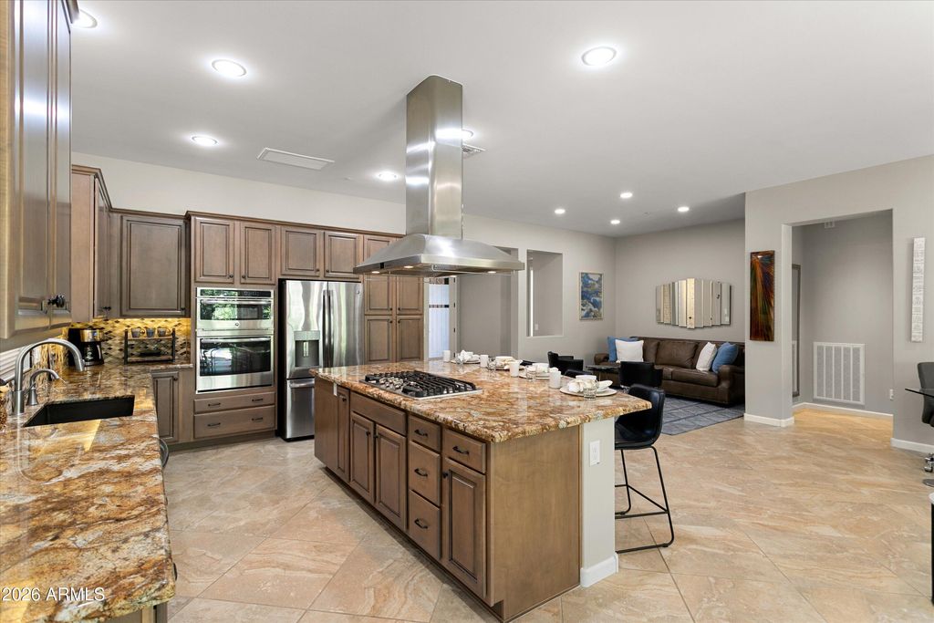 Image 14 of property listing at 13336 W ANDREW Lane, Peoria, AZ 85383