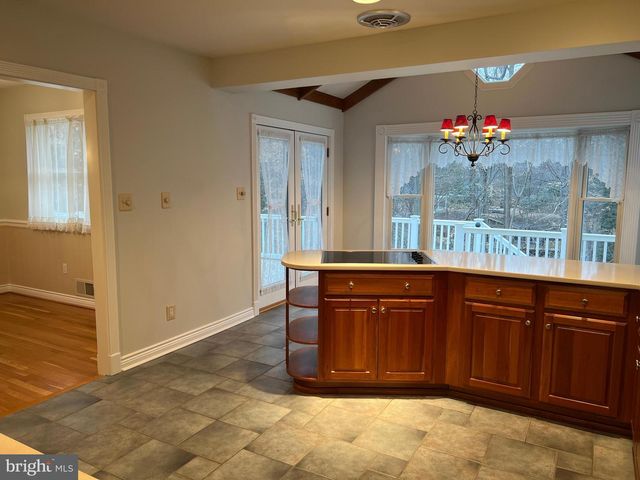 6830 PACIFIC LN, Annandale, VA 22003