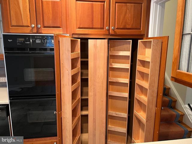 6830 PACIFIC LN, Annandale, VA 22003