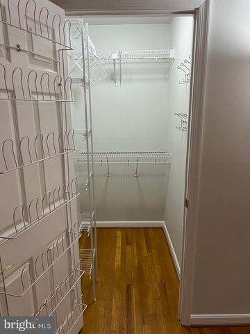 6830 PACIFIC LN, Annandale, VA 22003