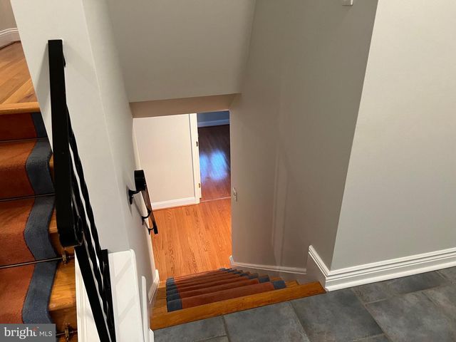 6830 PACIFIC LN, Annandale, VA 22003