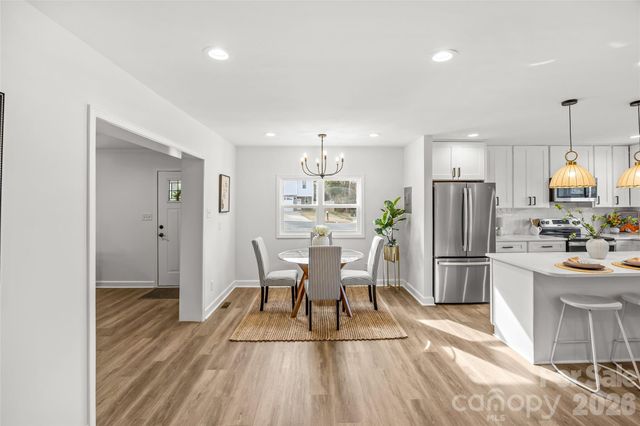 820 Dale Avenue, Charlotte, NC 28216