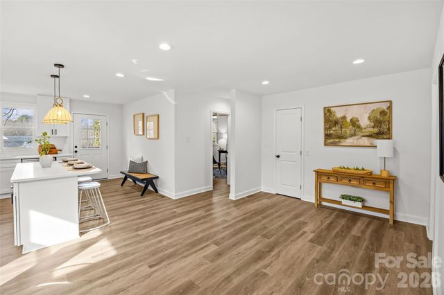 820 Dale Avenue, Charlotte, NC 28216