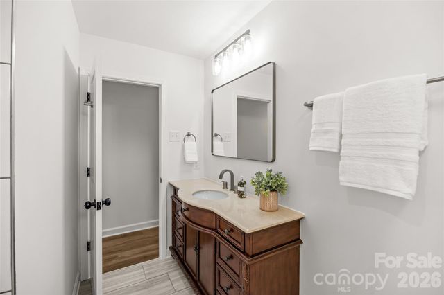 820 Dale Avenue, Charlotte, NC 28216