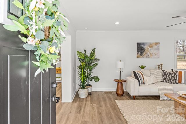 820 Dale Avenue, Charlotte, NC 28216