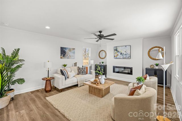 820 Dale Avenue, Charlotte, NC 28216