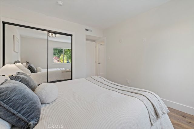 28218 Oaklar Drive, Saugus, CA 91350