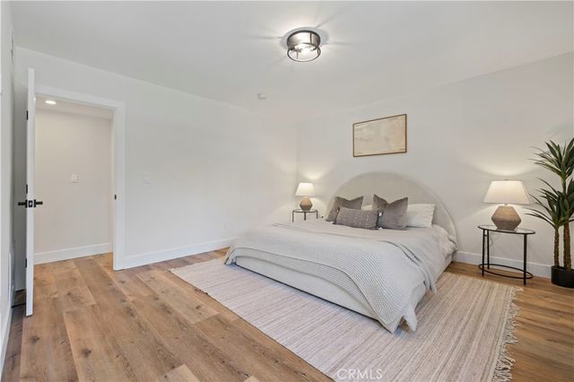 28218 Oaklar Drive, Saugus, CA 91350