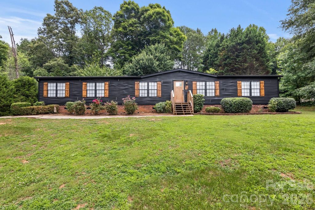 824 Joseph Antoon Circle, Stanley, NC 28164