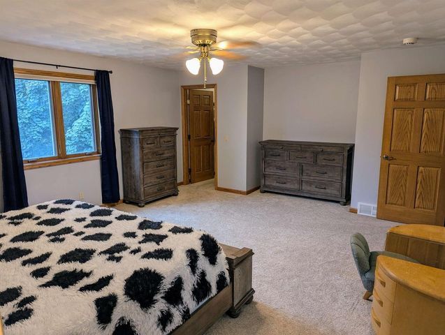 4002 PINE TREE ROAD, Wausau, WI 54403