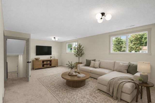 8090 159th Street W, Apple Valley, MN 55124