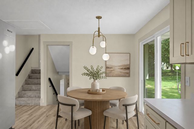 8090 159th Street W, Apple Valley, MN 55124