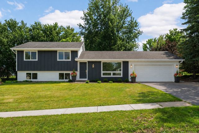 8090 159th Street W, Apple Valley, MN 55124