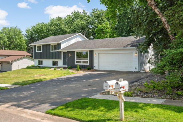 8090 159th Street W, Apple Valley, MN 55124