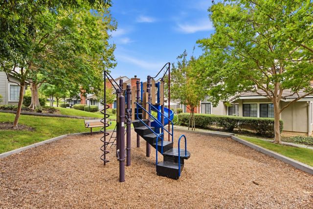 2584 Yerba Bank Court, San Jose, CA 95121
