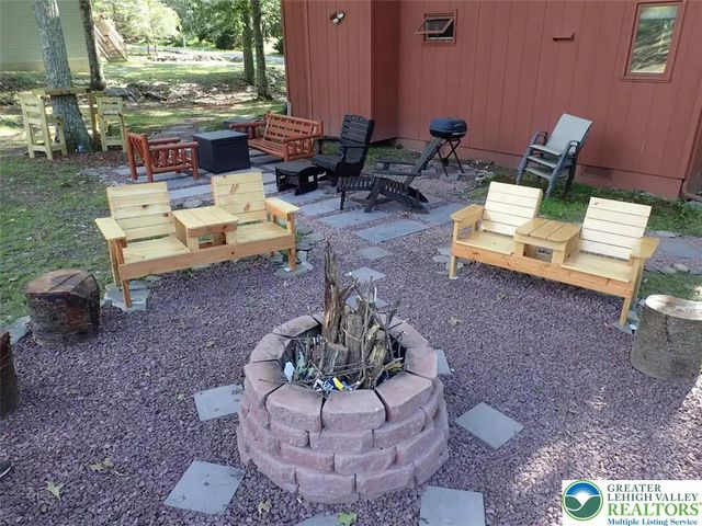 138 Banbury Drive, Lehman Twp, PA 18324