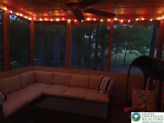 138 Banbury Drive, Lehman Twp, PA 18324