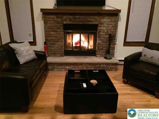 138 Banbury Drive, Lehman Twp, PA 18324