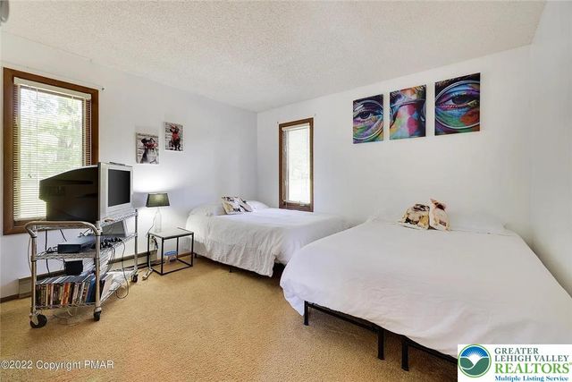 138 Banbury Drive, Lehman Twp, PA 18324