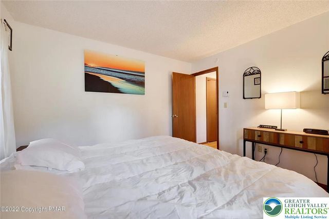 138 Banbury Drive, Lehman Twp, PA 18324