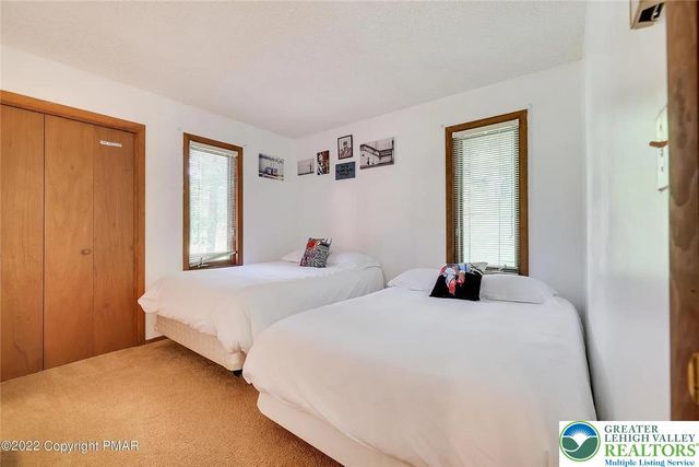 138 Banbury Drive, Lehman Twp, PA 18324