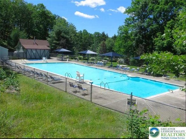 138 Banbury Drive, Lehman Twp, PA 18324