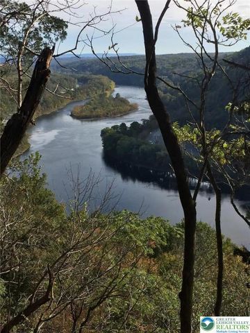 138 Banbury Drive, Lehman Twp, PA 18324