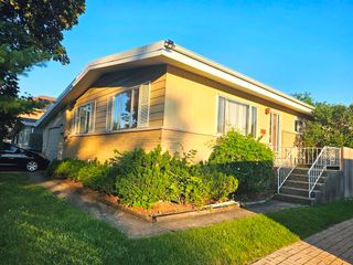 4527 Lilac Avenue, Glenview, IL 60025