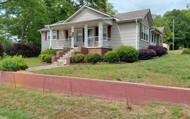 216 W Claremont Street, Gaffney, SC 29341