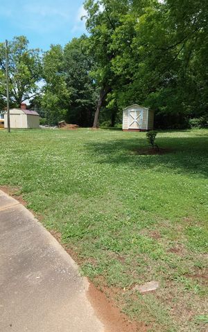 216 W Claremont Street, Gaffney, SC 29341