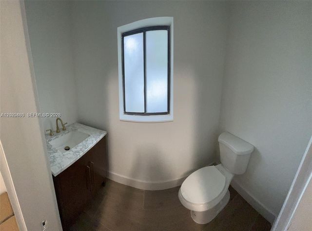 9939 NW 19th St, Coral Springs, FL 33071