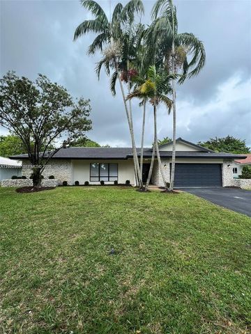 9939 NW 19th St, Coral Springs, FL 33071