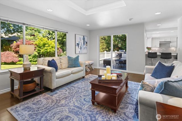 11000 SE 24th Place, Bellevue, WA 98004