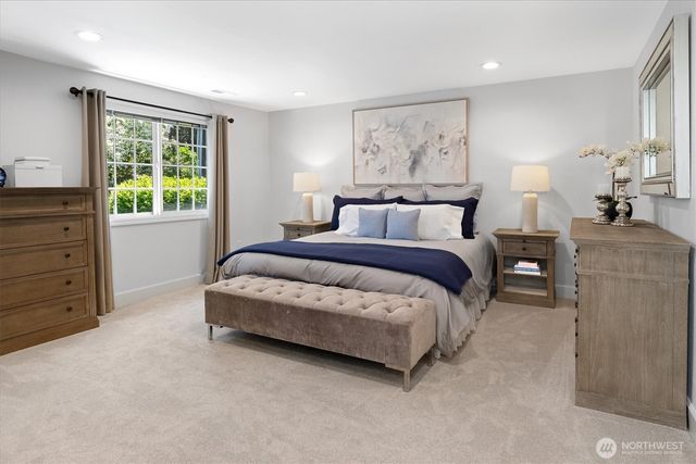 11000 SE 24th Place, Bellevue, WA 98004
