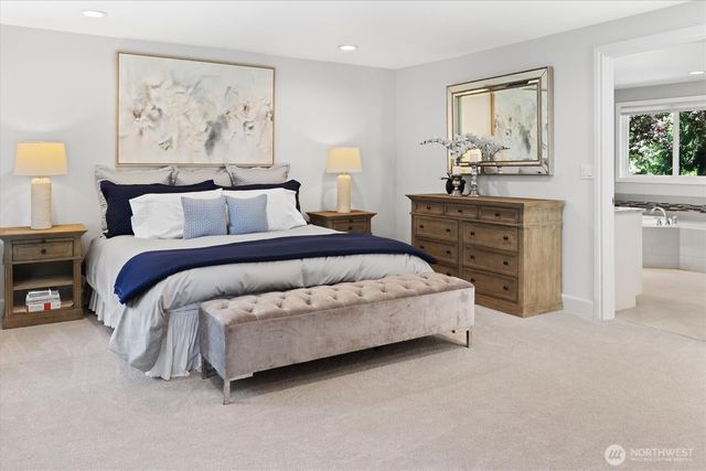 11000 SE 24th Place, Bellevue, WA 98004