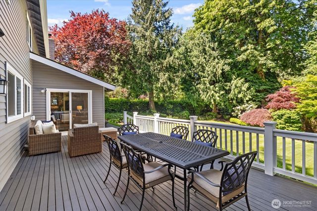 11000 SE 24th Place, Bellevue, WA 98004