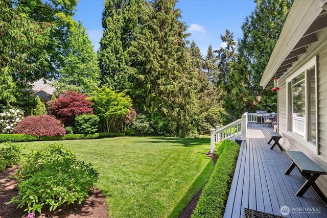 11000 SE 24th Place, Bellevue, WA 98004
