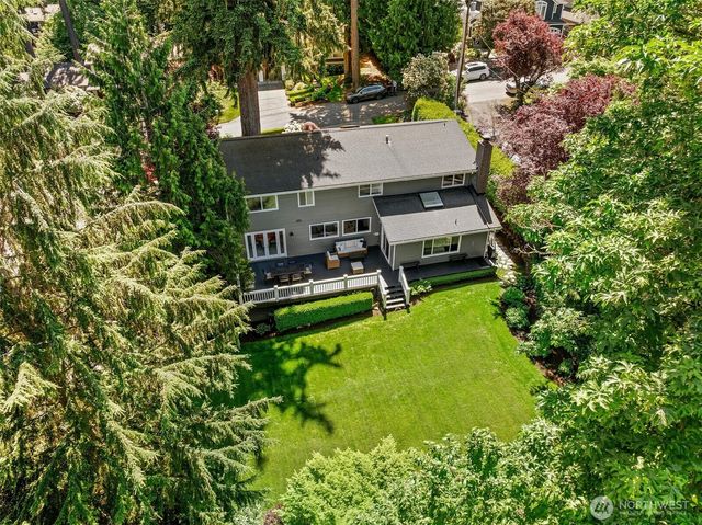 11000 SE 24th Place, Bellevue, WA 98004