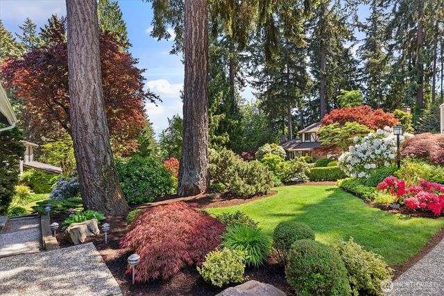 11000 SE 24th Place, Bellevue, WA 98004