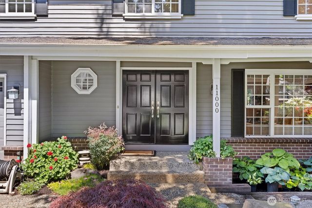 11000 SE 24th Place, Bellevue, WA 98004
