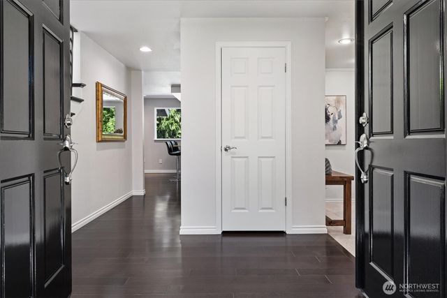 11000 SE 24th Place, Bellevue, WA 98004