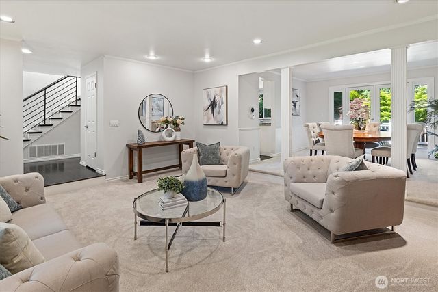 11000 SE 24th Place, Bellevue, WA 98004
