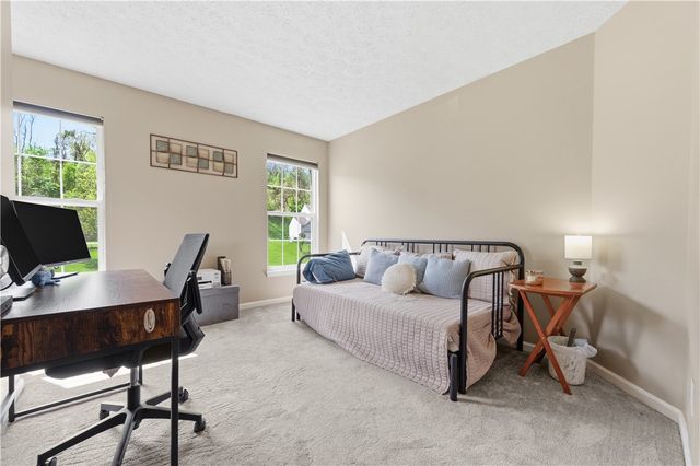 2225 Watchfield Dr, South Park, PA 15129