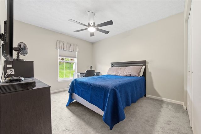 2225 Watchfield Dr, South Park, PA 15129